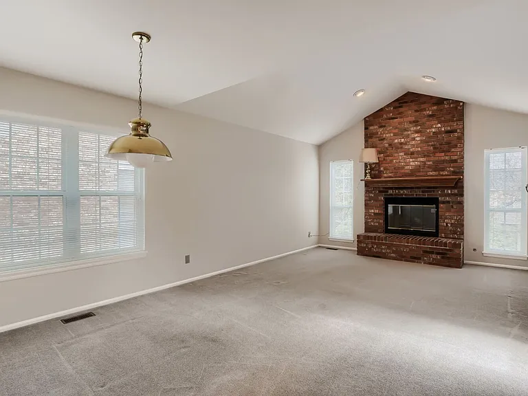5648 S Iris Way — Photo 5