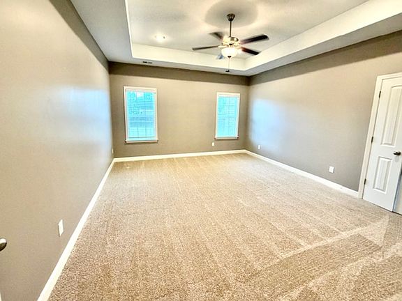 5th image of 4412 Davall Cir