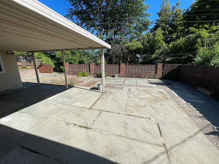 3420 Fleetwood Dr — Photo 25