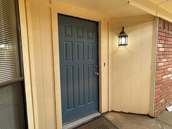 2nd image of 6715 Crestmont Ct