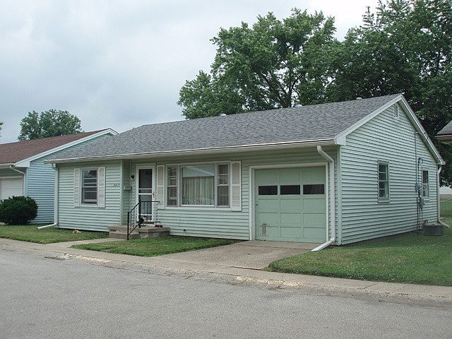 1st image of 2415 Leah Ct