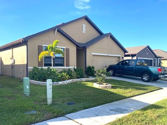 2nd image of 4467 Magenta Isles Dr