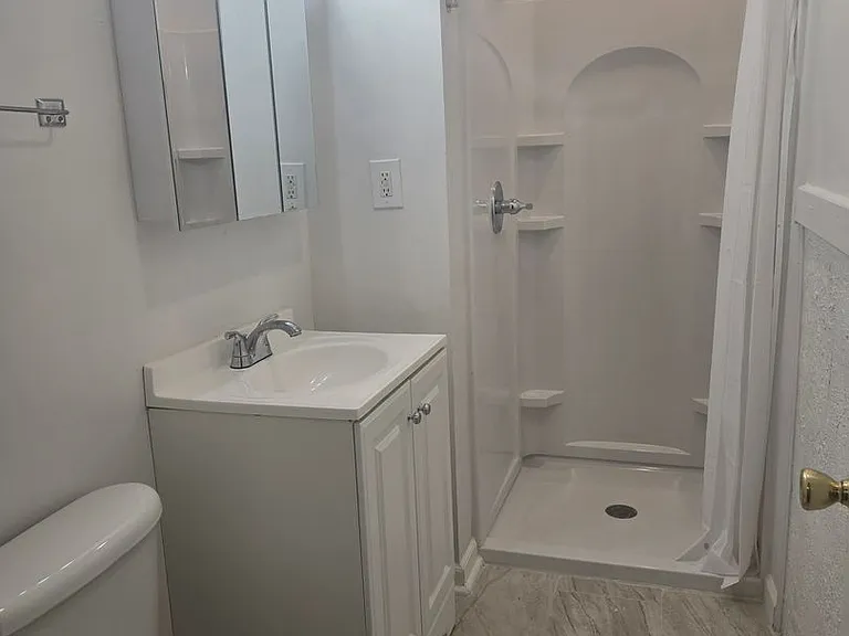 627 N Iowa St — Photo 6