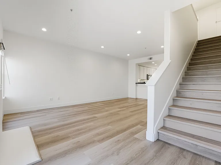 Stevens Creek Villas — Photo 17