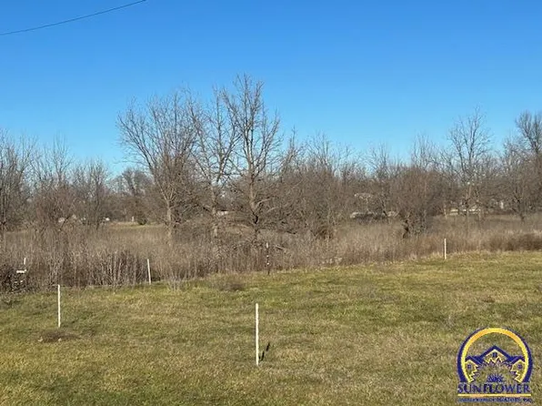 1200 N 13th St #12, Osage City, KS 66523