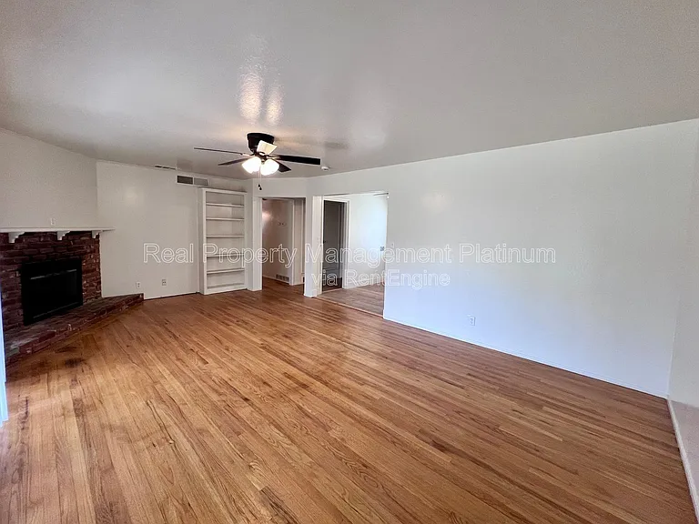 4467 N Van Dyke Ave — Photo 7