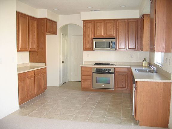 4th image of 309 American Farms Ave