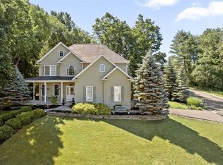 20 King Point Cir S, Owego, NY