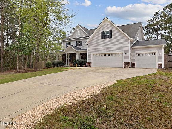 3rd image of 105 Bay Blossom Court
