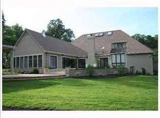 9145 Forest Downs Rd, Germantown, TN 38138