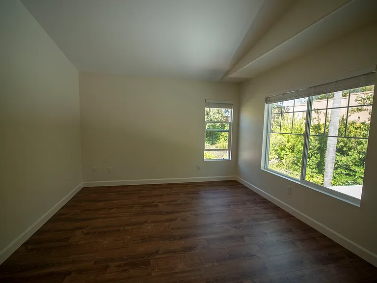 271 Trilogy St — Photo 38