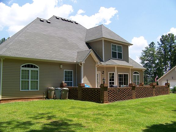 4th image of 100 Alexander Dr