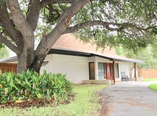 15 Donna Dr, Uvalde, TX 78801