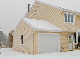 6 Derby Dr, Saratoga Springs, NY 12866