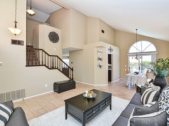 2nd image of 3171 Huckleberry Dr