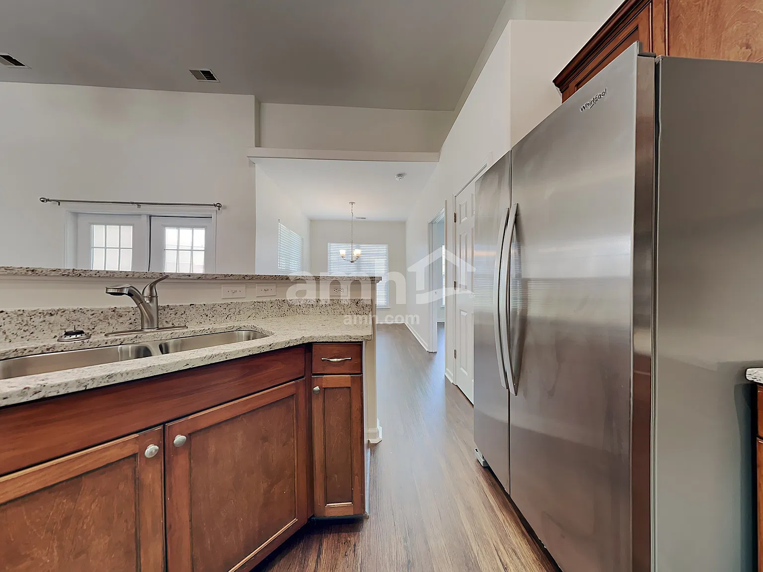 3 bed, 2.0 bath, 1603 sqft, $2,350 — Photo 3