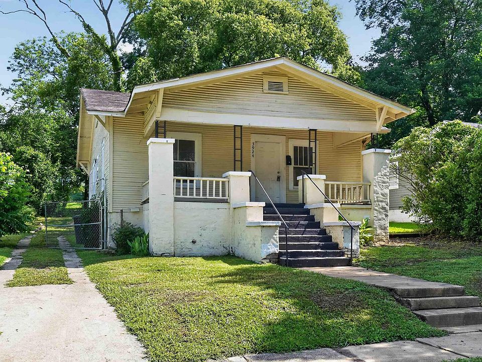 1st image of 3924 37th Ave N