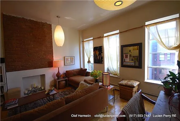 Rented by Lucien Perry | media 17