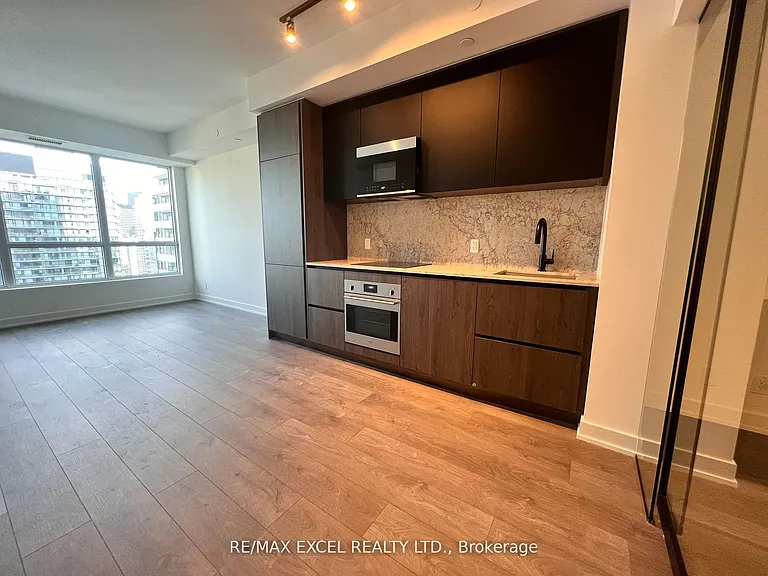 108 Peter St #3903 — Photo 9
