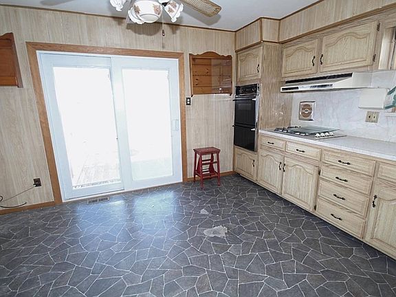 5th image of 465 Tarrytown Ave