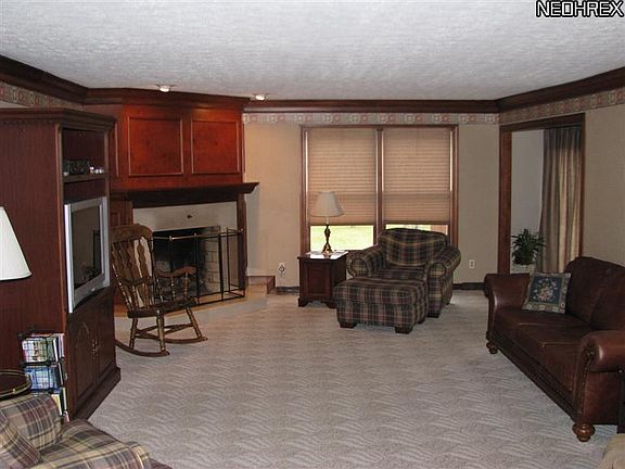 3rd image of 7225 Winchester Dr