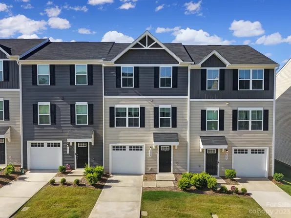 8028 Lanyard Ter, Charlotte, NC 28269