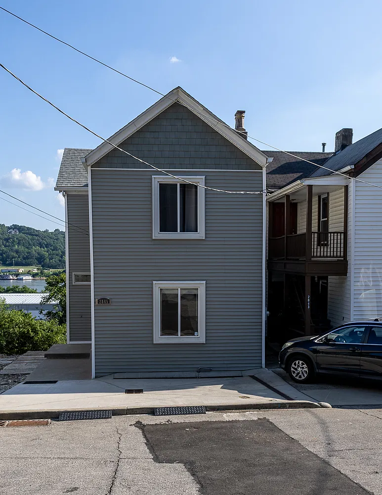 2 bed, 1.5 bath, 1400 sqft, $2,400 — Photo 2