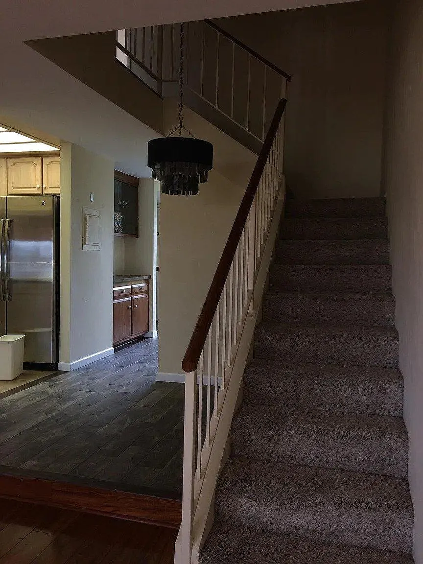 548 Mills Way — Photo 3
