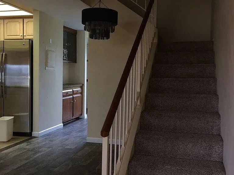 548 Mills Way — Photo 3
