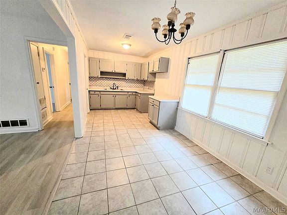 5th image of 204 W Park Ave