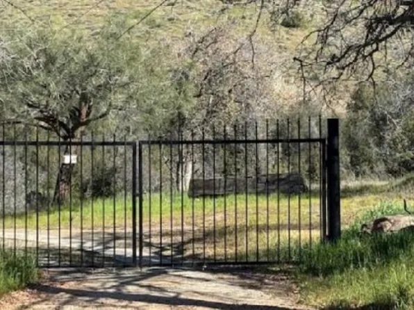 1079 Bodfish Canyon Rd, Bodfish, CA 93205