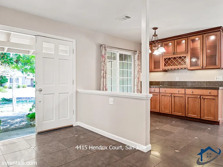 4415 Hendrix Ct — Photo 11