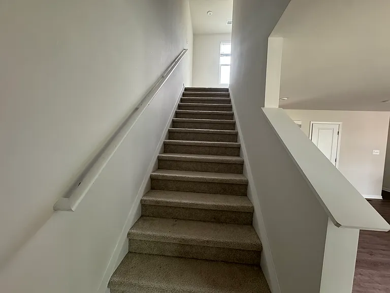 201 Thicket Dr — Photo 8