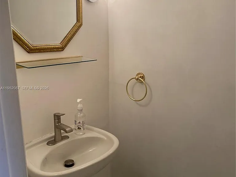 1951 Atlantic Shores Blvd #20 — Photo 7