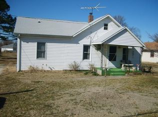 409 N Main St, Nixa, MO 65714