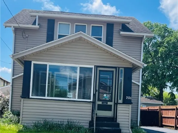 2526 Albrecht Ave, Akron, OH 44312