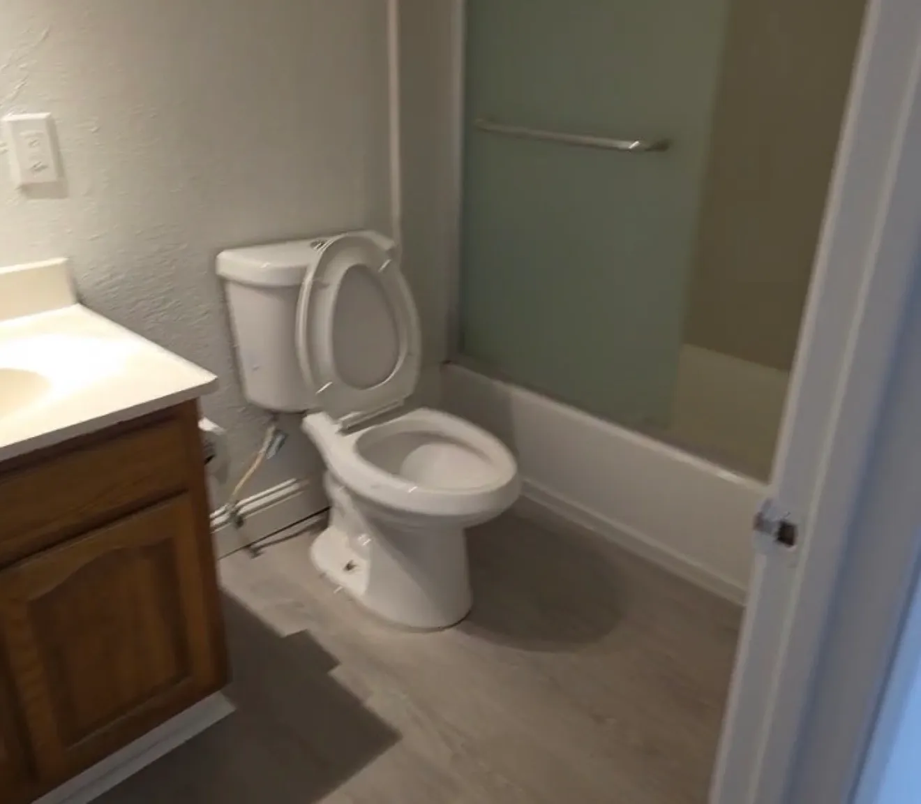 2 bed, 880 sqft, $2,300 — Photo 4