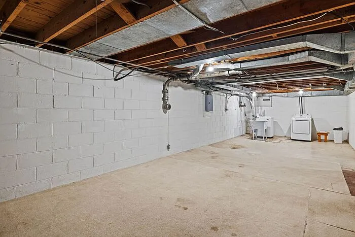 6226 N Delaware St — Photo 28
