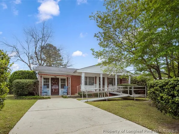 733 Moriston Rd, Fayetteville, NC 28314