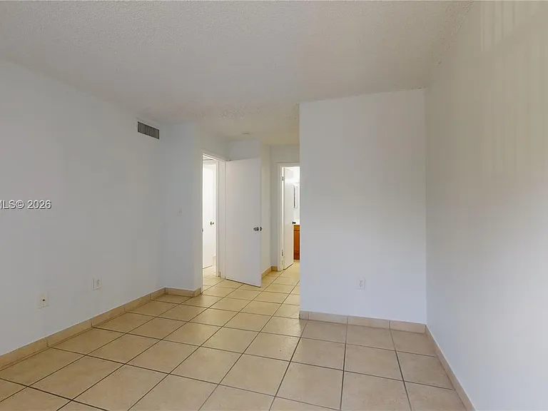 15600 SW 80th St #L-202 — Photo 12