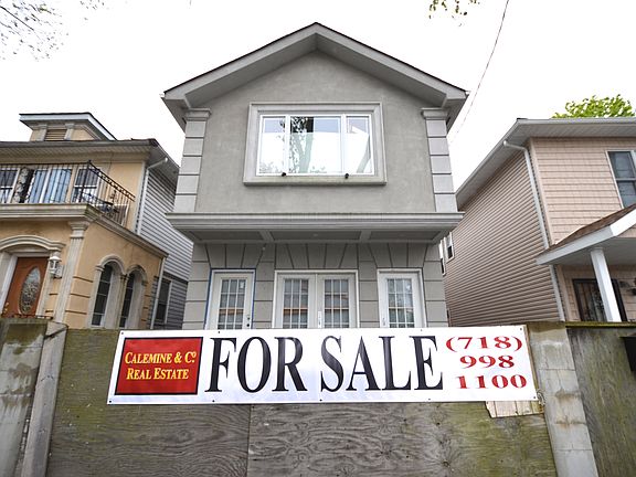 2nd image of 2606 Voorhies Ave