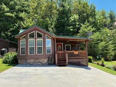 392 Thumpers Trl, Franklin, NC, 28734