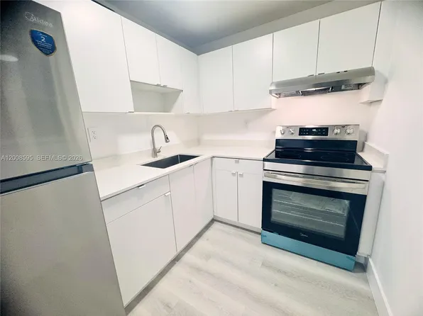 6095 W 18th Ave APT S219, Hialeah, FL 33012