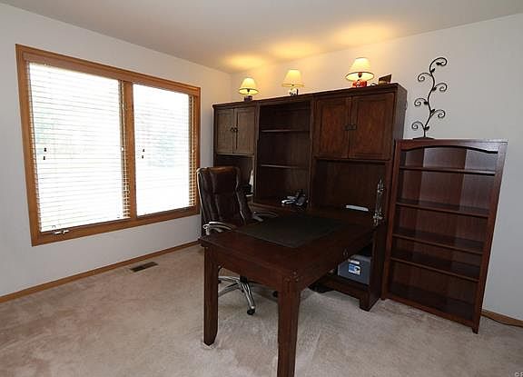 3rd image of 5005 Bur Oak Ln