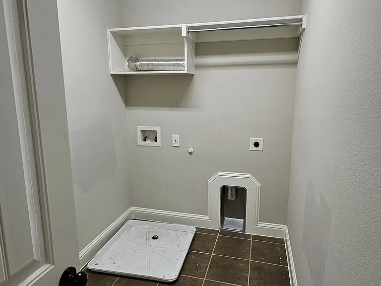 856 Rohan Dr — Photo 14