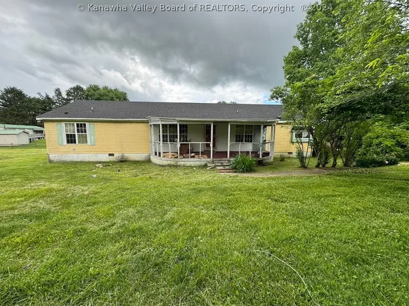 3050 Church St, Culloden, WV 25510