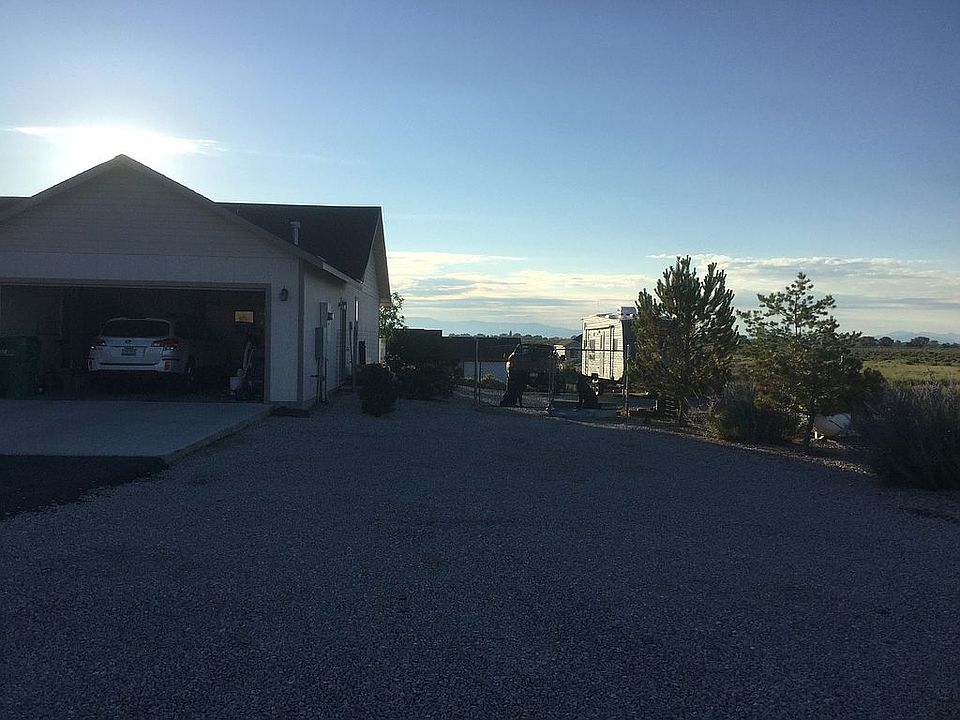 drive and shop in back