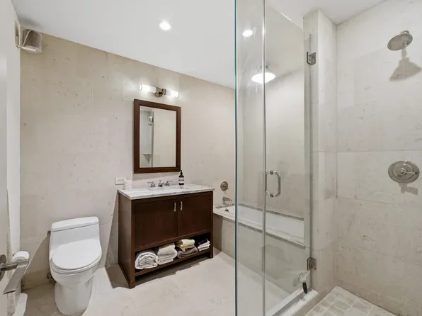 100 Riverside Boulevard image 11 of 11