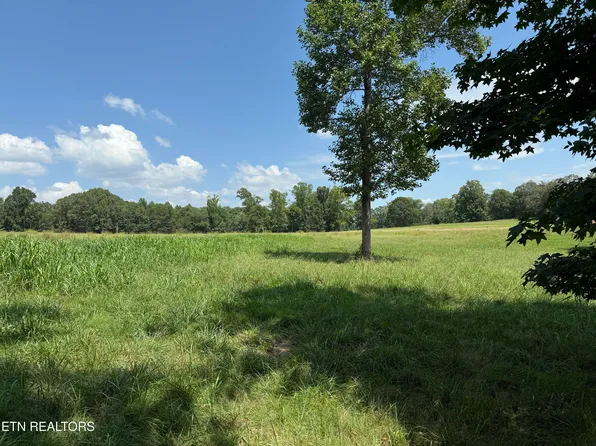 121 Padstow Ln, Lenoir City, TN 37772