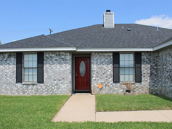 2nd image of 2611 Westwood Dr